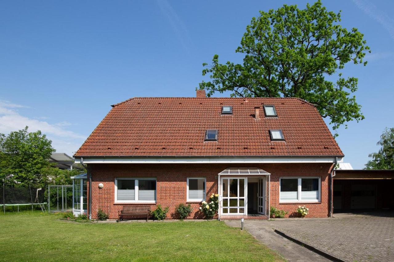 Ferienhaus Glockenstrasse Ferienwohnung Ostseehoehe Appartement 1 シャルボイツ エクステリア 写真
